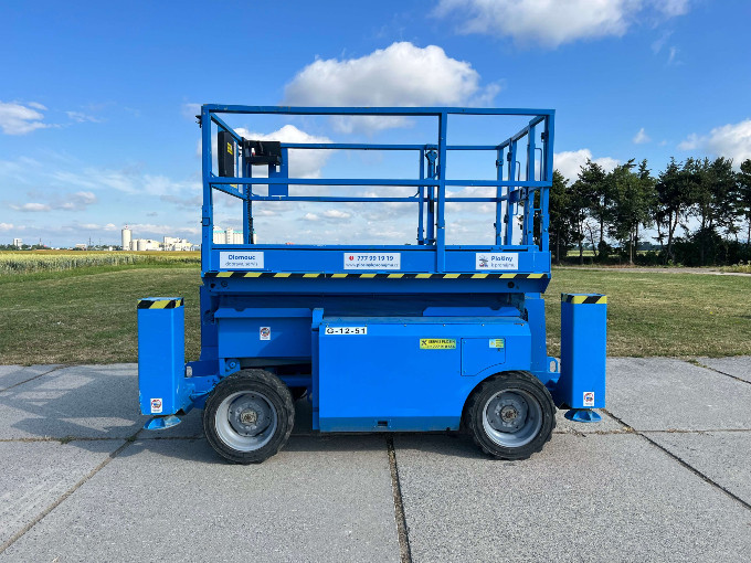 Nożycowy podnośnik roboczy GENIE GS 3268